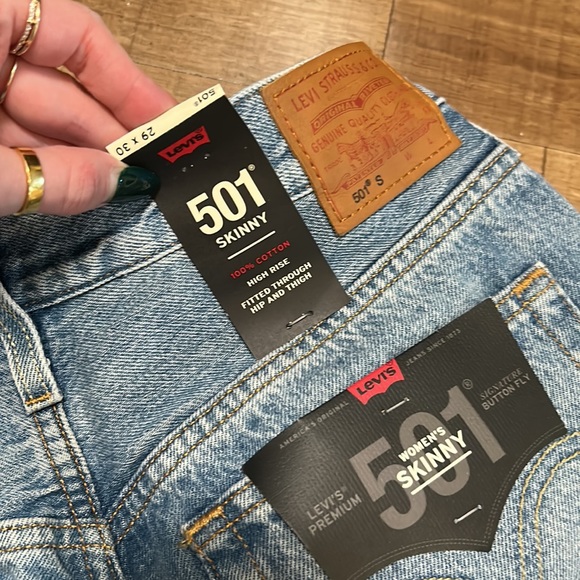 Levis 501 Skinny Jeans - Picture 5 of 7